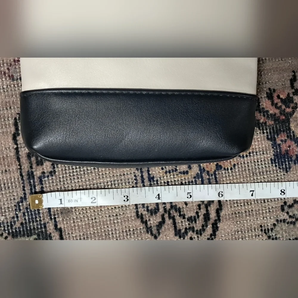 Stone Mountain Crossbody Bag